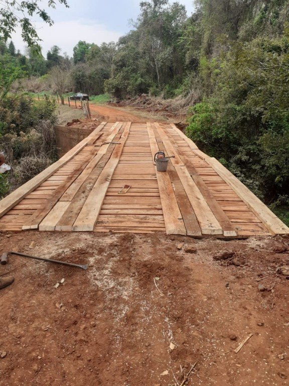 Secretaria de obras melhorando as estradas e pontes, Ponte do Mandassaia , antigo João Jorge  ( Divisa S. Jerônimo da Serra , Matão )